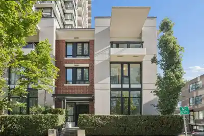 TH938 HOMER STREET, Vancouver BC V6B 1T7