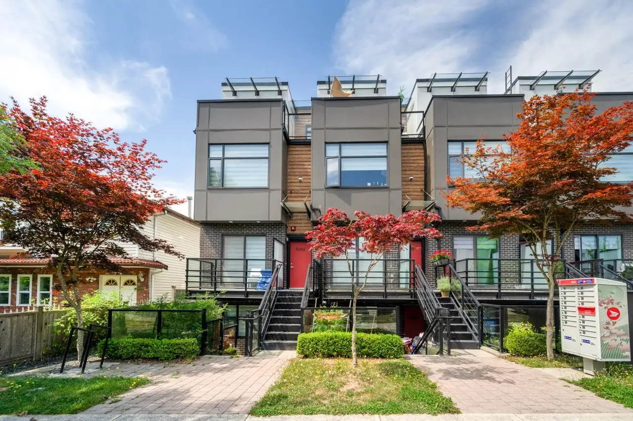 5043 CHAMBERS STREET, Vancouver BC V5R 3L8