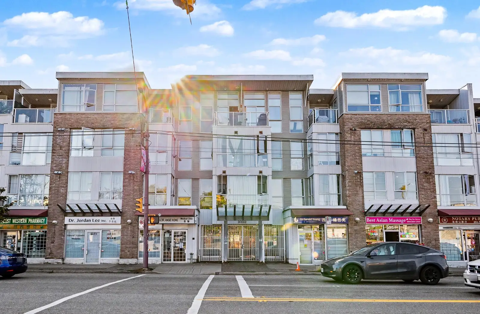 203 5555 VICTORIA DRIVE, Vancouver BC V5P 4Y3