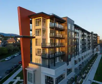 203 108 E 8TH STREET, North Vancouver BC V7L 0H1