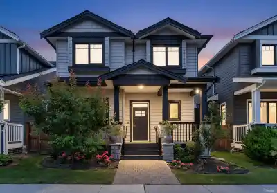 4717 HEMLOCK WAY, Tsawwassen BC V4M 4G2