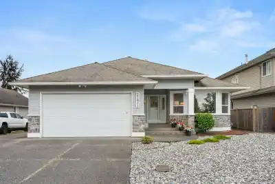 27015 24 AVENUE, Langley BC V4W 3Y9