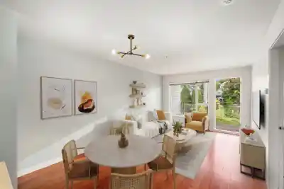 414 221 E 3RD STREET, North Vancouver BC V7L 0C1
