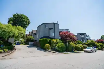 1416 MAHON AVENUE, North Vancouver BC V7M 2S4
