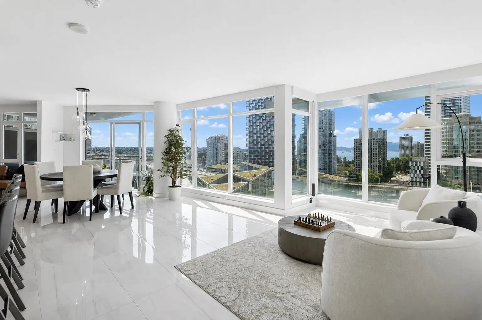 1701 1372 SEYMOUR STREET, Vancouver BC V6B 0L1