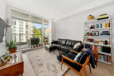 405 2385 EMERY COURT, North Vancouver BC V7J 1P9