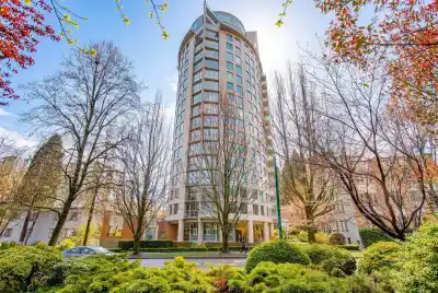 1904 1277 NELSON STREET, Vancouver BC V6E 4M8