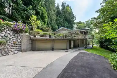 24400 56 AVENUE, Langley BC V2Z 1E9
