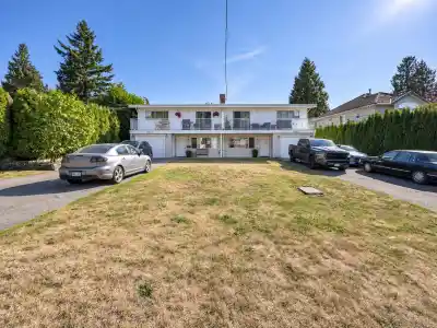 11272 11274 S 88 AVENUE, Delta BC V4C 3B7