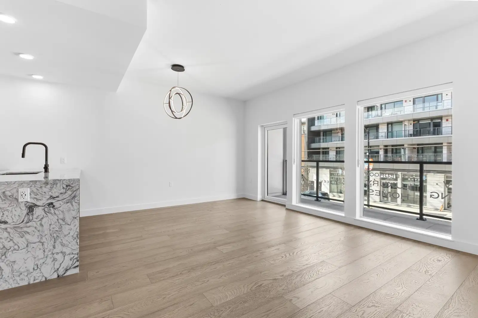 202 3590 W 39TH AVENUE, Vancouver BC V6N 3A5