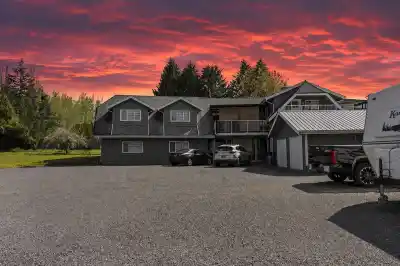 25412 58 AVENUE, Langley BC V4W 1G7