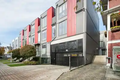 13 531 E 16TH AVENUE, Vancouver BC V5T 2V1