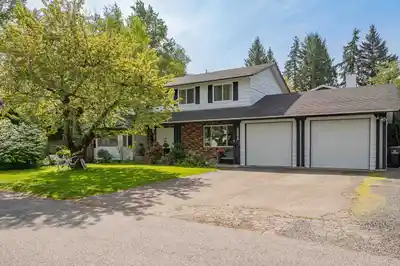 4898 205A STREET, Langley BC V3A 5R1