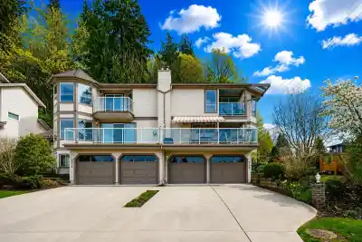 8376 CENTRE STREET, Delta BC V4C 3X4