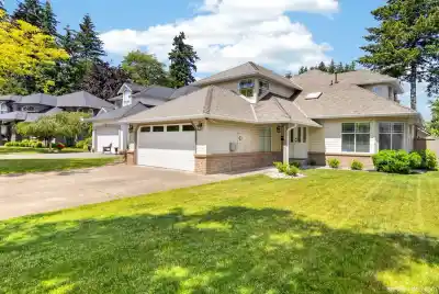 21023 45 AVENUE, Langley BC V3A 8Z4