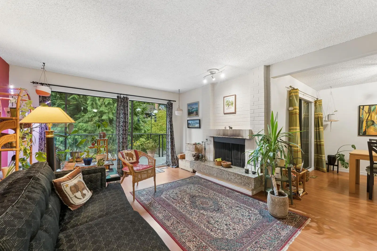 834 HENDECOURT ROAD, North Vancouver BC V7K 2Y2