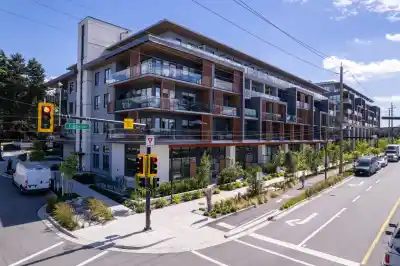 317 422 E 3RD STREET, North Vancouver BC V7L 0K1
