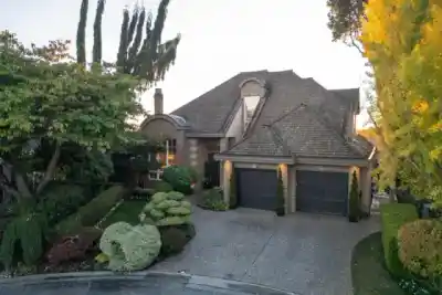 6328 SUNRISE LANE, Delta BC V4K 5A3