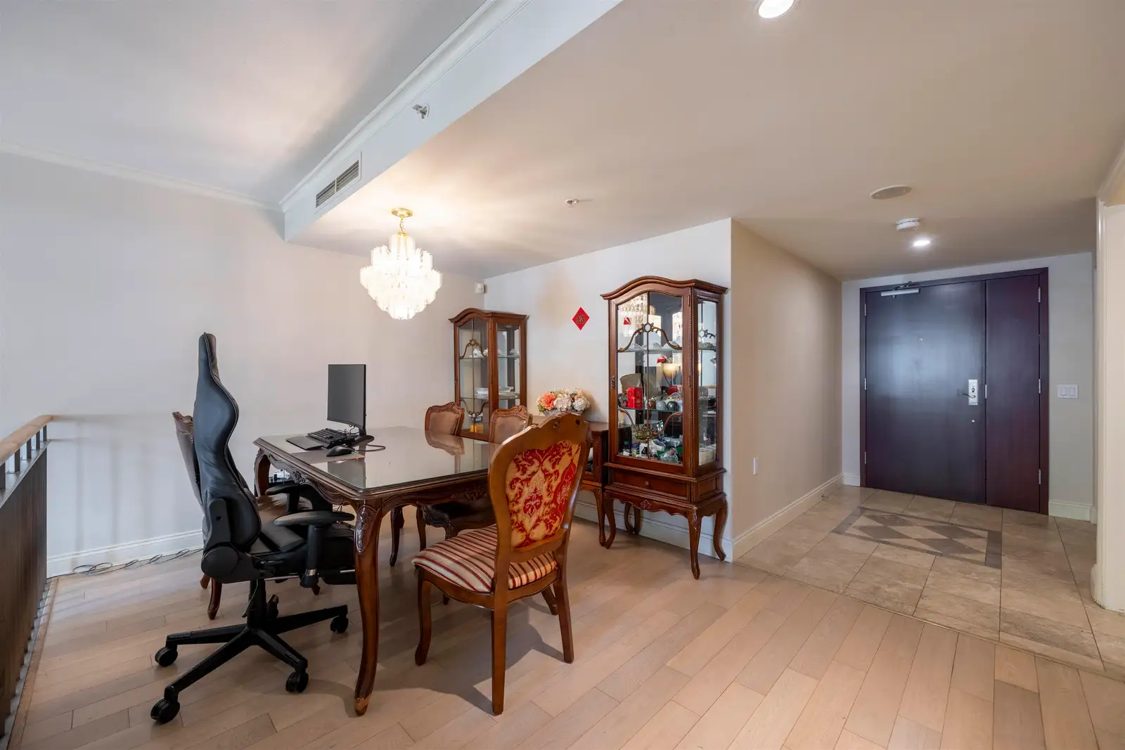 205 638 W 45TH AVENUE, Vancouver BC V5Z 4R8