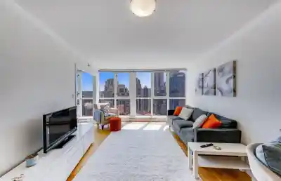 2206 1199 SEYMOUR STREET, Vancouver BC V6B 1K3