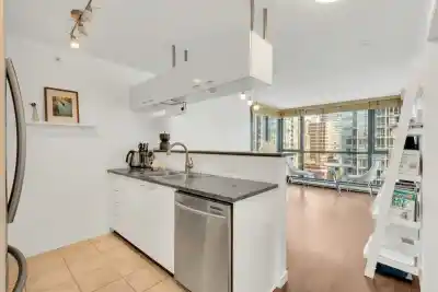 1601 1331 ALBERNI STREET, Vancouver BC V6E 4S1