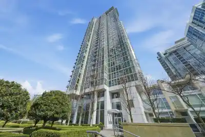 1808 193 AQUARIUS MEWS, Vancouver BC V6Z 2Z2