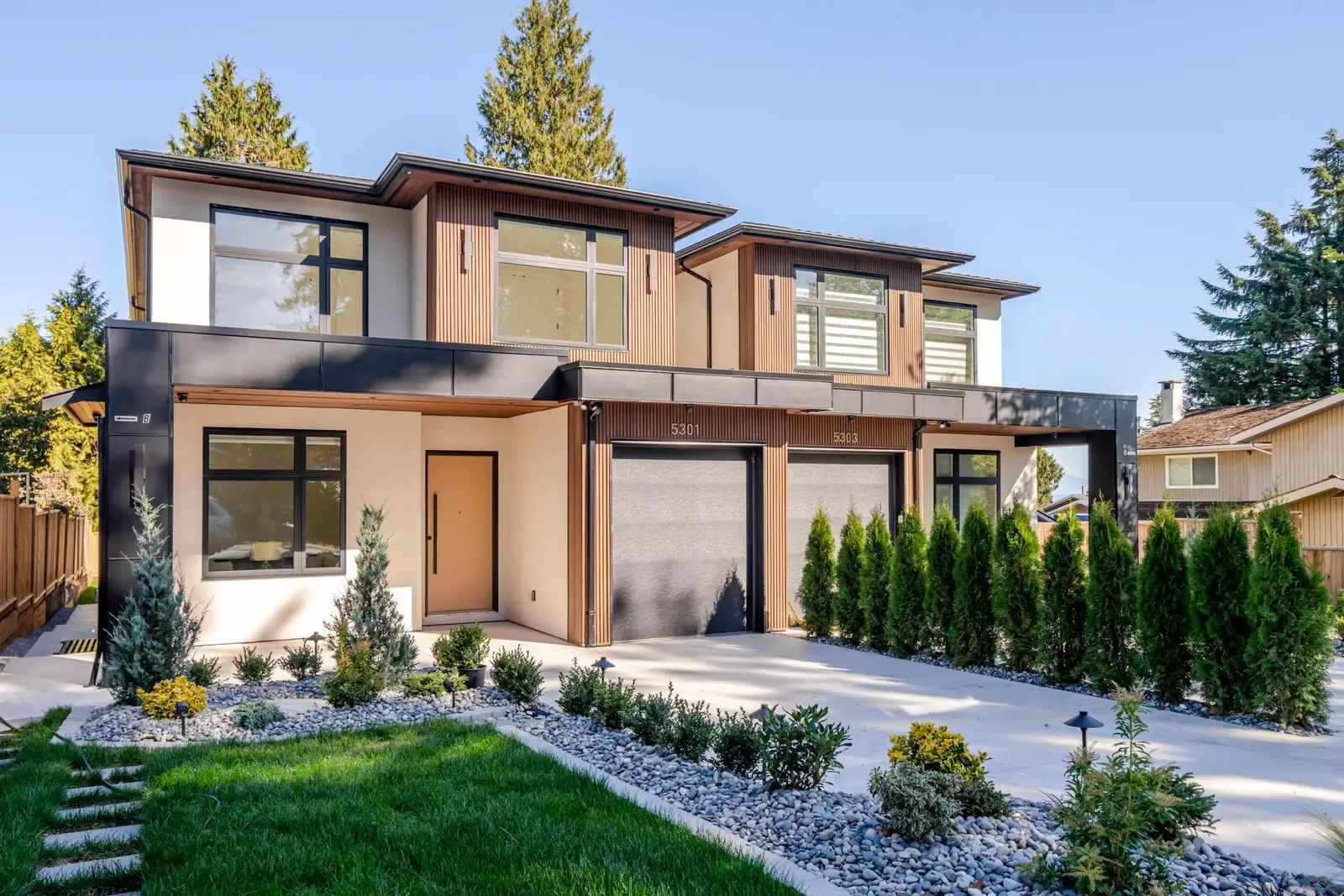 5301 3RD AVENUE, Tsawwassen BC V4M 1E8