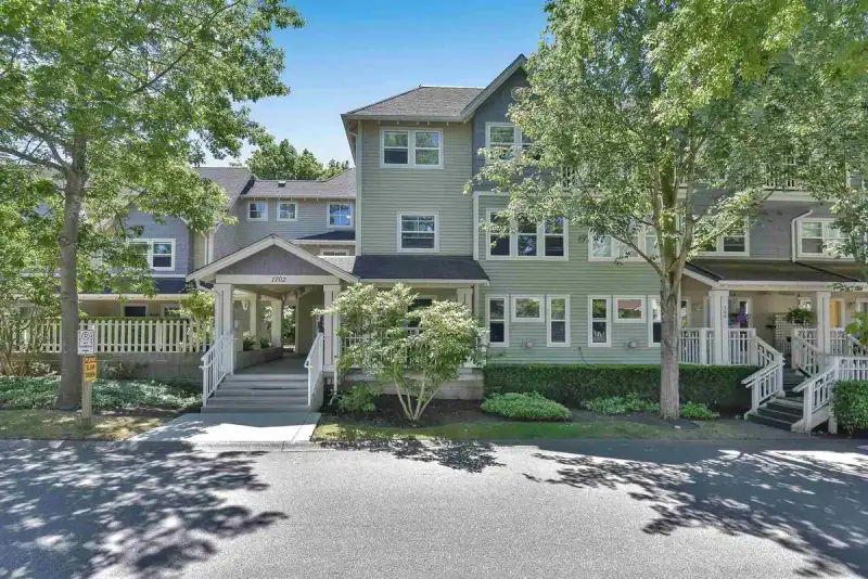 117 1702 56 STREET, Delta
