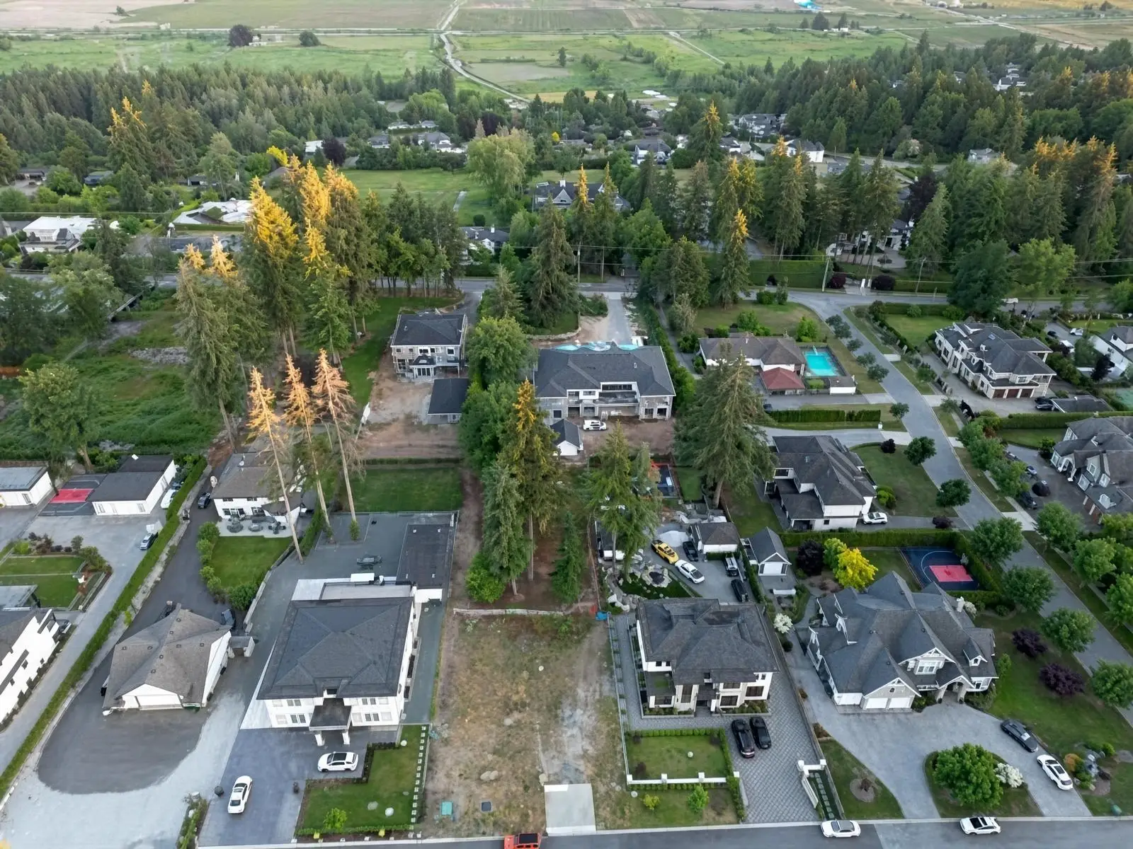 13088 57 AVENUE, Surrey BC V3X 3X3