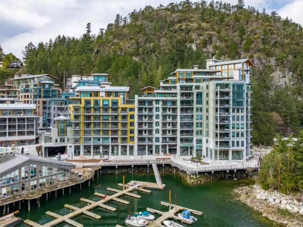 205 6707 NELSON AVENUE, West Vancouver BC V7W 0A4