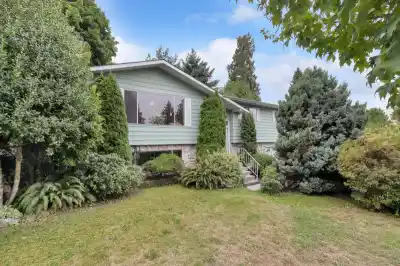 11138 84B AVENUE, Delta BC V4C 3Y8