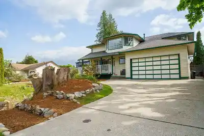 19950 48A AVENUE, Langley BC V3A 6Z7