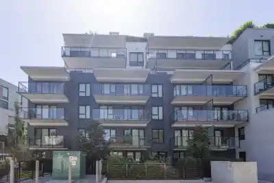 403 5168 CAMBIE STREET, Vancouver BC V5Z 0K7