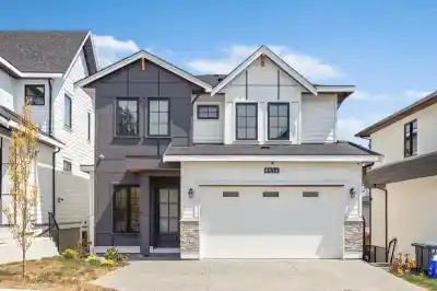 6914 204A STREET, Langley BC V2Y 1R2