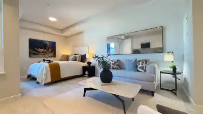 516 110 E 17TH STREET, North Vancouver BC V7L 0K4