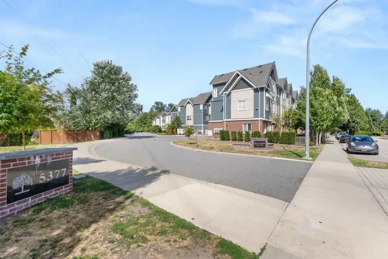 34 5377 8A AVENUE, Tsawwassen
