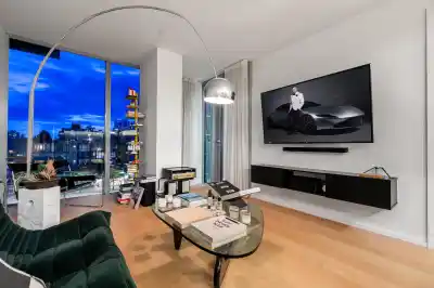 708 1568 ALBERNI STREET, Vancouver BC V6G 0E3