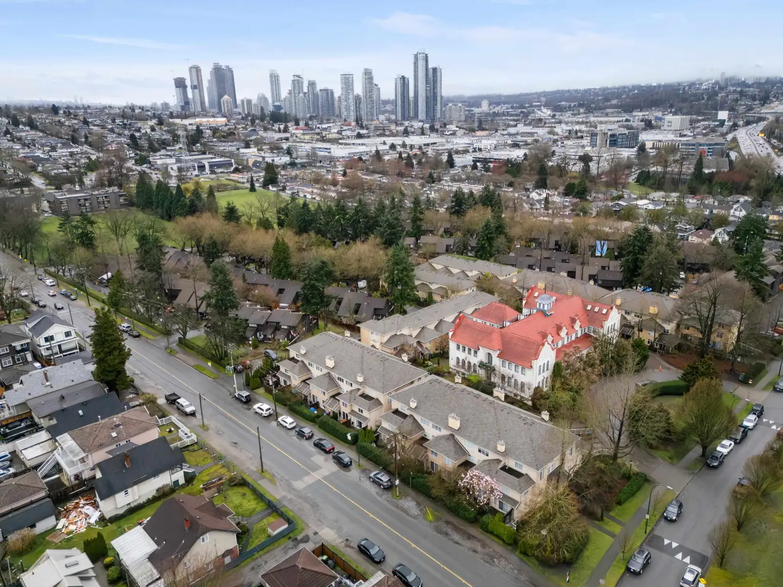 15 3428 ADANAC STREET, Vancouver BC V5K 5H5