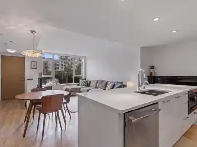 TH112 3565 SAWMILL CRESCENT, Vancouver BC V5S 0E2