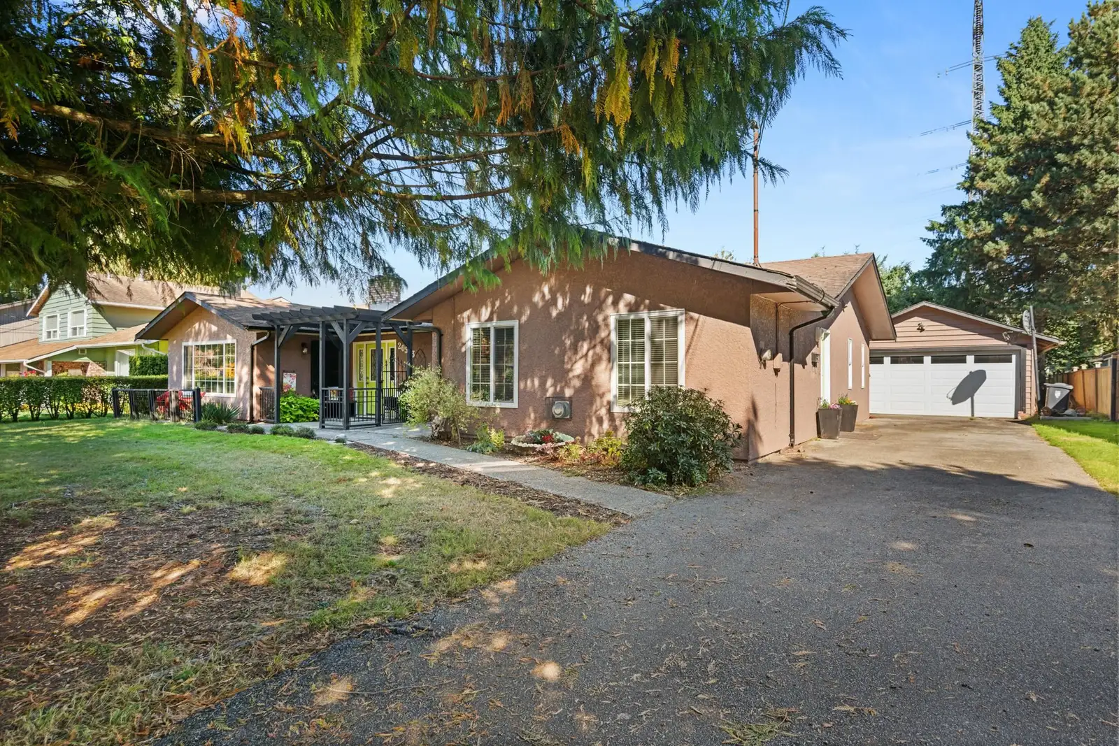 20553 43A AVENUE, Langley BC V3A 3C7