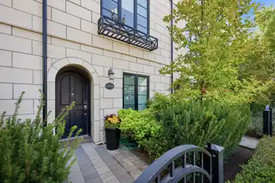 4354 KNIGHT STREET, Vancouver BC V5N 3M5
