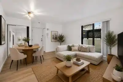 101 8645 OSLER STREET, Vancouver BC V6P 4E6