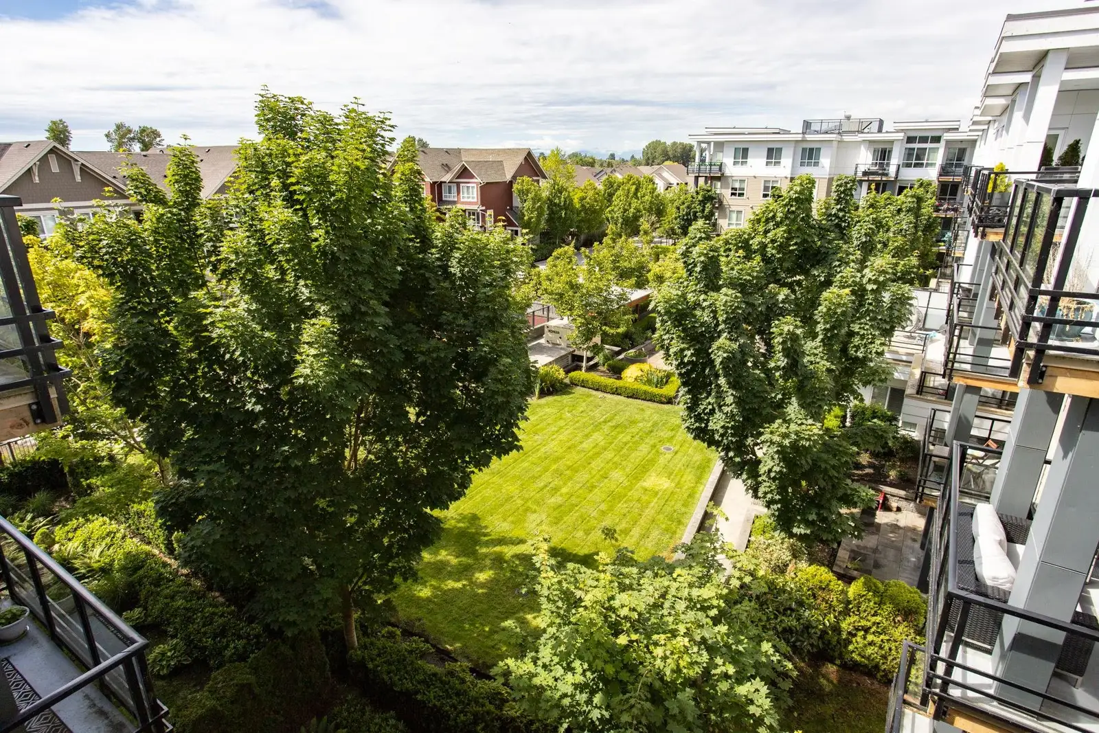 414 4690 HAWK LANE, Tsawwassen BC V4M 0C4