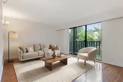 205 175 E 4TH STREET, North Vancouver BC V7L 1H8