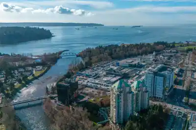 15B 338 TAYLOR WAY, West Vancouver BC V7T 2Y1