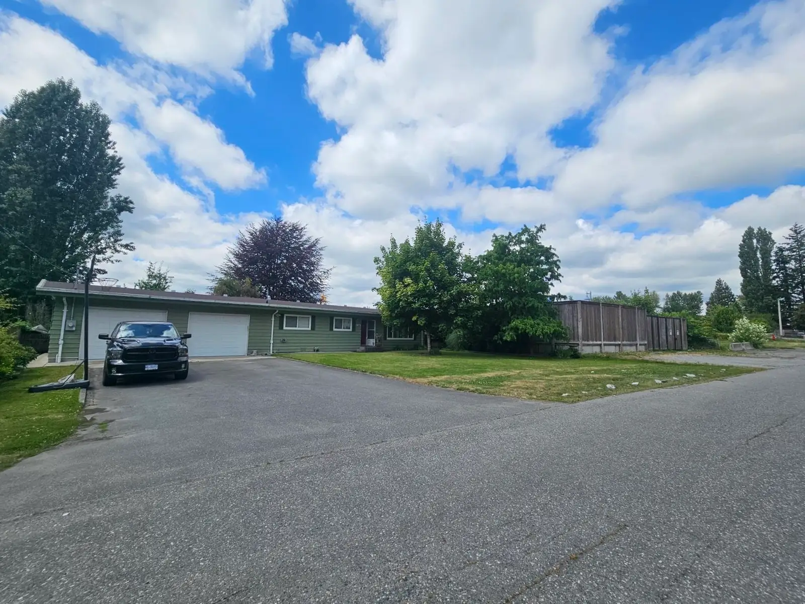 2977 270B STREET, Langley BC V4W 3C3