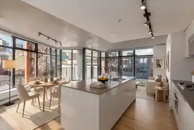 810 128 W CORDOVA STREET, Vancouver BC V6B 0E6