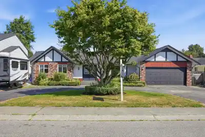 26959 33 AVENUE, Langley BC V4W 3G5