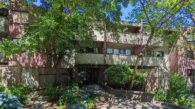 111 853 E 7TH AVENUE, Vancouver BC V5T 1P4