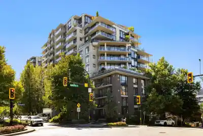 205 175 W 1ST STREET, North Vancouver BC V7M 3N9